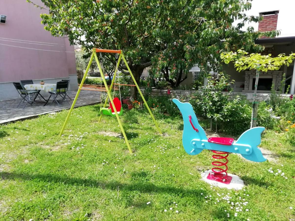 Apartmani Vesna Buje Eksteriør billede
